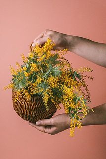 ドライフラワーをシンプルに飾るのもおすすめ。