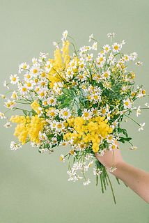 花ごと分けて合わせても、ランダムにミックスさせて飾ってもかわいい😍