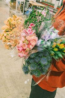 バラが入っていないものは６束お届けします。