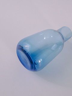  製造の過程で気泡や小さなへこみなどがあることがあります。ご了承ください。