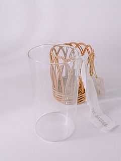 ラタンとガラスベースは取り外すことができます。