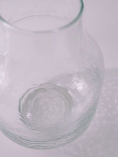  手作り商品のため、ガラスに若干の気泡や傷がある場合や、重さの個体差がございます。ご了承ください。