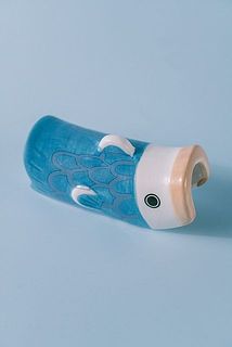 こいのぼり（青）：幅8.2cm×奥行き3.9cm×高さ4cm