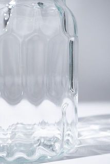 リブ模様により、やわらかく反射した光もきれいです。