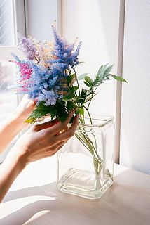 カラフルなお花もお部屋に馴染みやすいです。