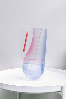 水を入れると美しい形に。