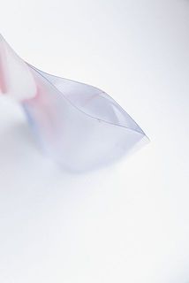 注ぎ口が細いので、小さな鉢でも水やりしやすいです。