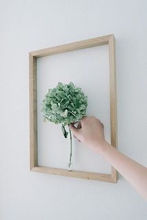 今の季節はアンティークの紫陽花をドライにしてみて。