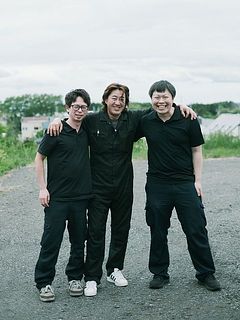 柳谷さんと農協担当の関さん（右）、髙橋さん（左）の素敵な笑顔☺️ありがとうございました！