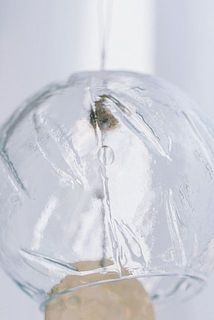 製造の都合上、気泡が入る可能性がございます。