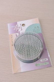 箱入れではなく、簡易パッケージになります。