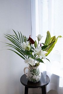 剣山ありの場合
お花の向きを自然に美しく調整できます。