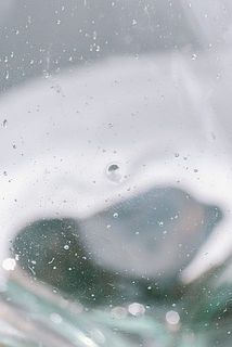 大きな気泡が入る場合もございます。