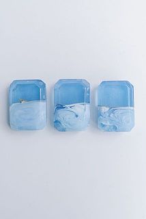 模様や色味には個体差がございます。