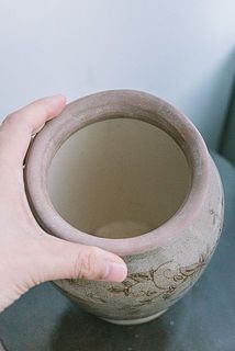 口径なんと14cm。FLOWERの花瓶の中でも大きめサイズです。