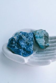 天然石にフレグランスオイルが浸透していく様子も美しいです。