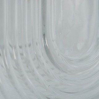 製造の過程で小さな気泡が入ってしまうことがございます。ご了承ください。