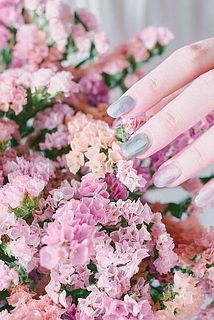 思わず触りたくなるような質感です