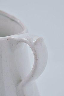 取手部分にも小さなこだわりが。かわいいだけでなく、これがあることで持ちやすくなる効果も。