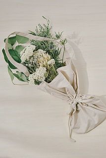 お気に入りのスワッグを入れてお部屋に飾ってみて。