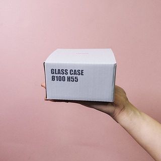 ガラスケースは箱に入れてお届け