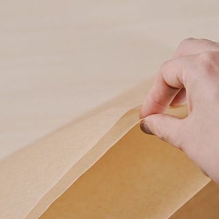 ワックスペーパーは二重になっていて厚みがあります。