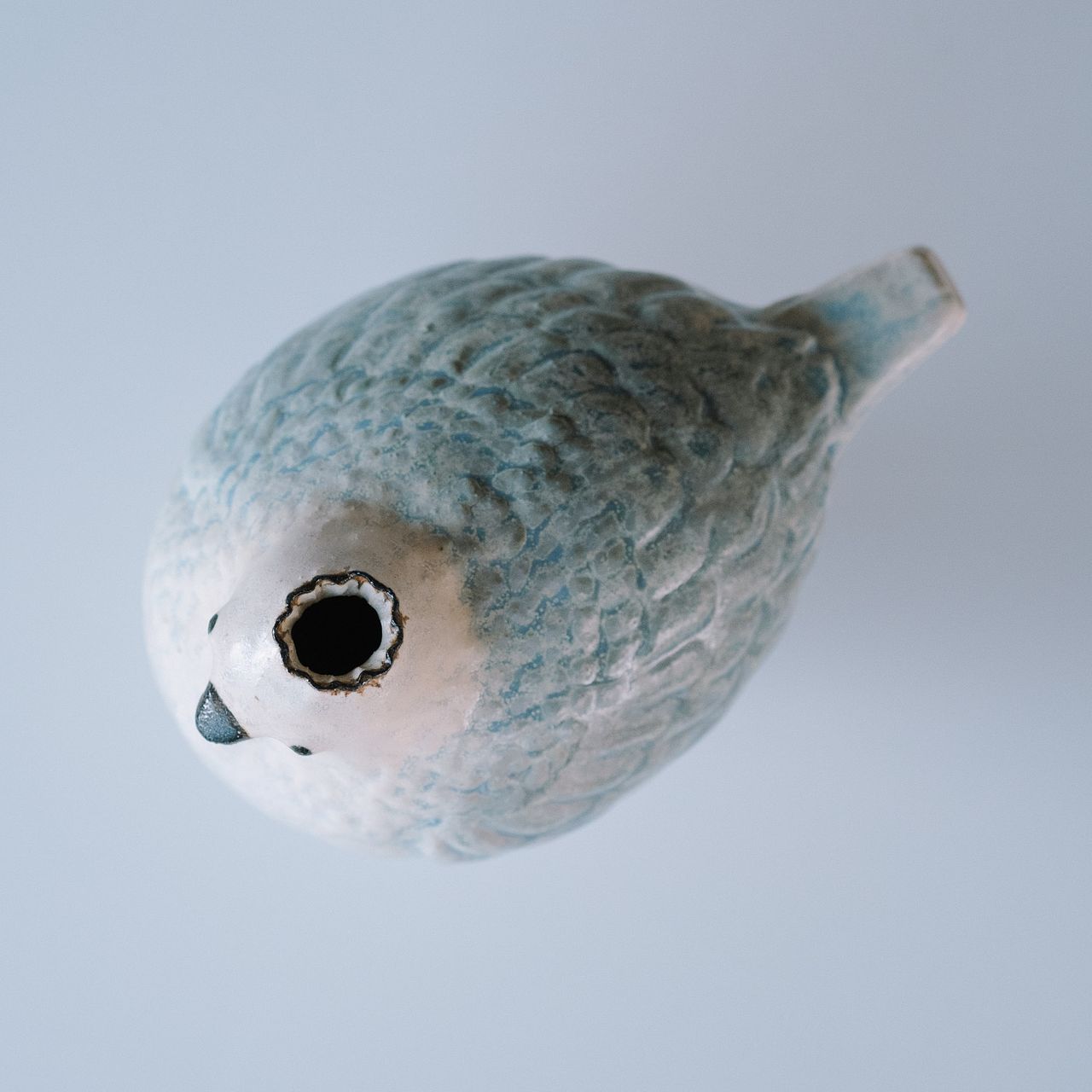 花と鳥の絵柄 陶器の一輪挿し 土鳥 / ドット（小）花器 一輪挿し | iichi 日々の暮らしを