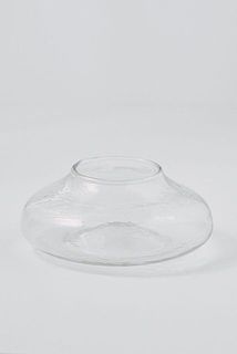 高さ7.5cmほど。ぽってりとしたフォルムがかわいいです。