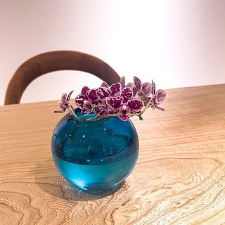 テーブルにぴったりサイズです