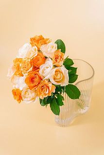 届いたらそのまま花瓶に活けられます。