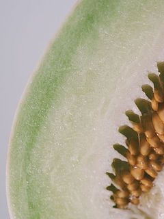 皮のすぐそばまで食べられるのが最大の魅力。