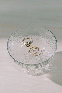 逆さにすると小物置きにもなります💍