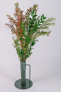 使用花器：大きな枝を飾れるアイアンスタンド