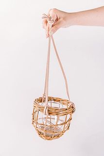 紐部分含む全長は40cmほど。