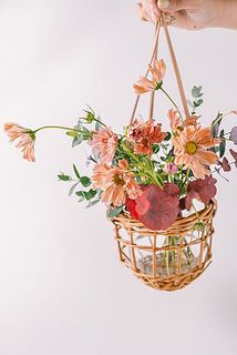 お花をざっくり飾ってみて！真似したくなるかわいさ。