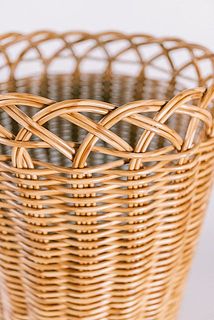 手編みのようなナチュラル感がぬくもりを感じます。