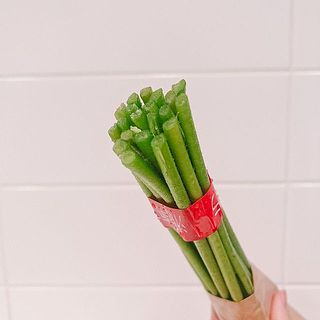 摘みたてのフレッシュなお花をその日のうちに発送しているため、保水なしでお届けします。