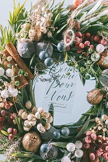 天然素材や造花を使用しているため、長く楽します。特性として、一部傷がついていることもあります。