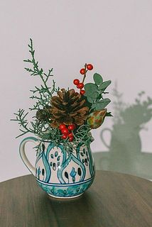 ミニブーケにしてマグカップに飾っても