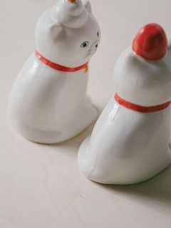 向かいあわって作戦会議中...。