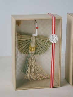 専用箱に入れてお届けします。