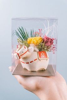 箱に入った状態でお届けします。