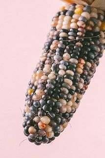 傷や汚れがついていることがございます。