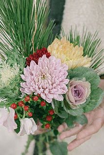 華やかなブーケをお届けします。