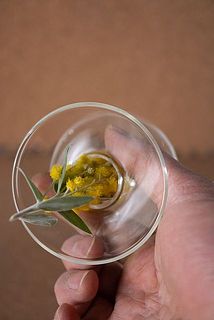 いろんなグリーンやアイテムを詰め込んでみて。