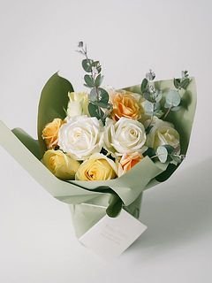 届いたらすぐに飾り始めることができます。