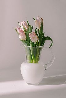 チューリップをたっぷり飾るのもおすすめ。