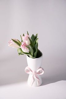 まるでラッピングされた花束をそのまま飾っているよう💐