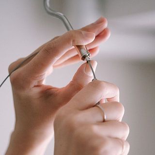 ハンガーの長さも簡単に調節できます。