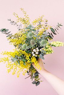 香るミモザのフレッシュスワッグ